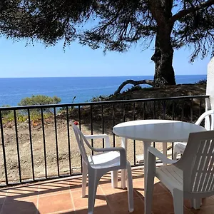 estudio-frente-al-mar-con-piscina-10.catalonia-hotels.com/